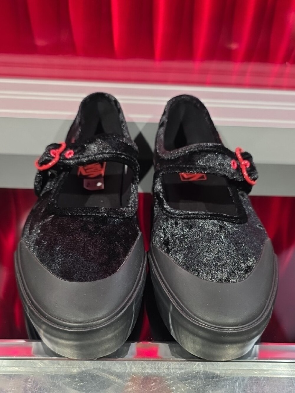 Vans Mary Jane Hearts Black Red Men 8.5 Women 10.0 New With Box - Picture 3 of 6
